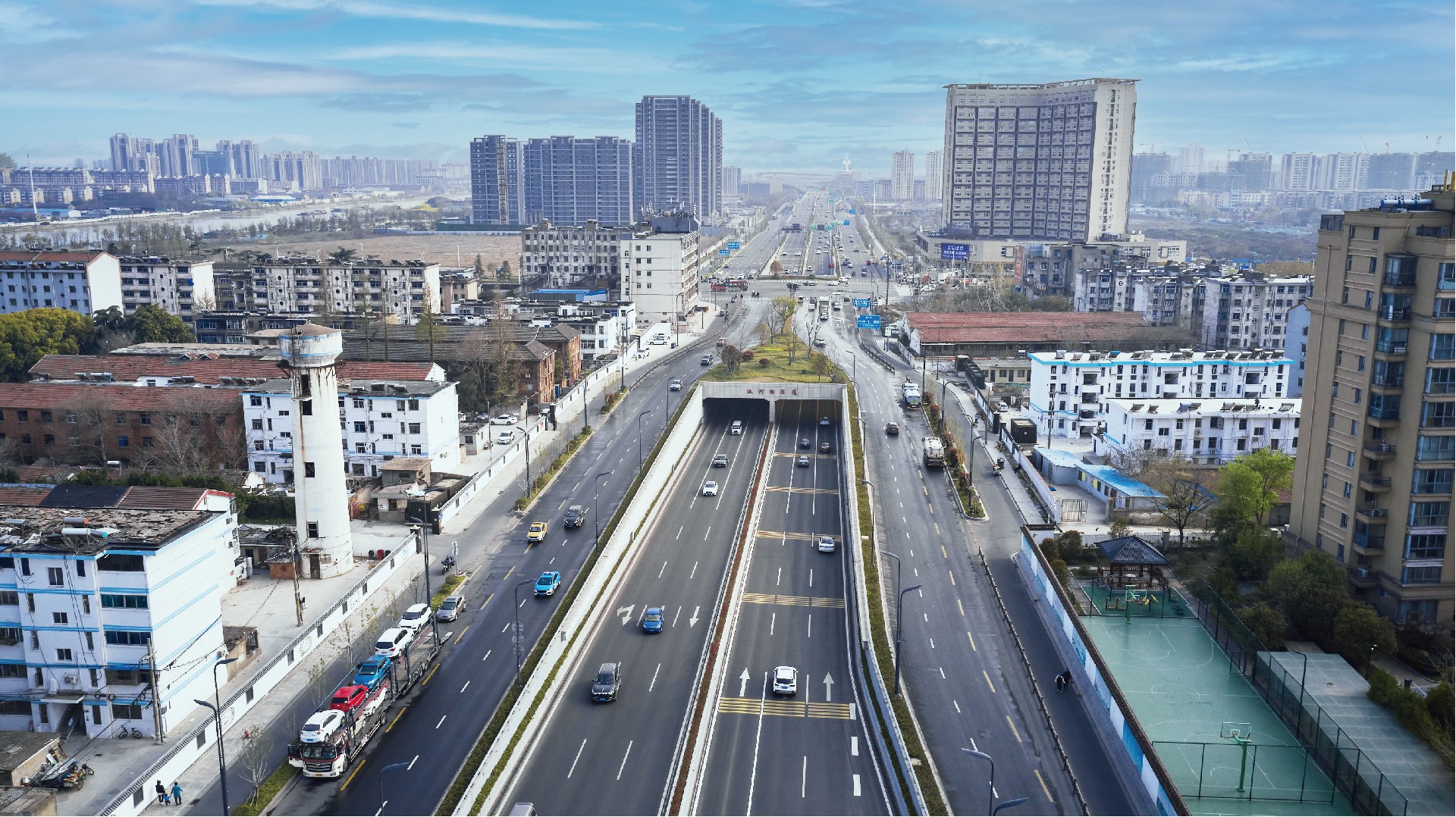 扬州市运河路隧道（省标准化星级工地）.jpg